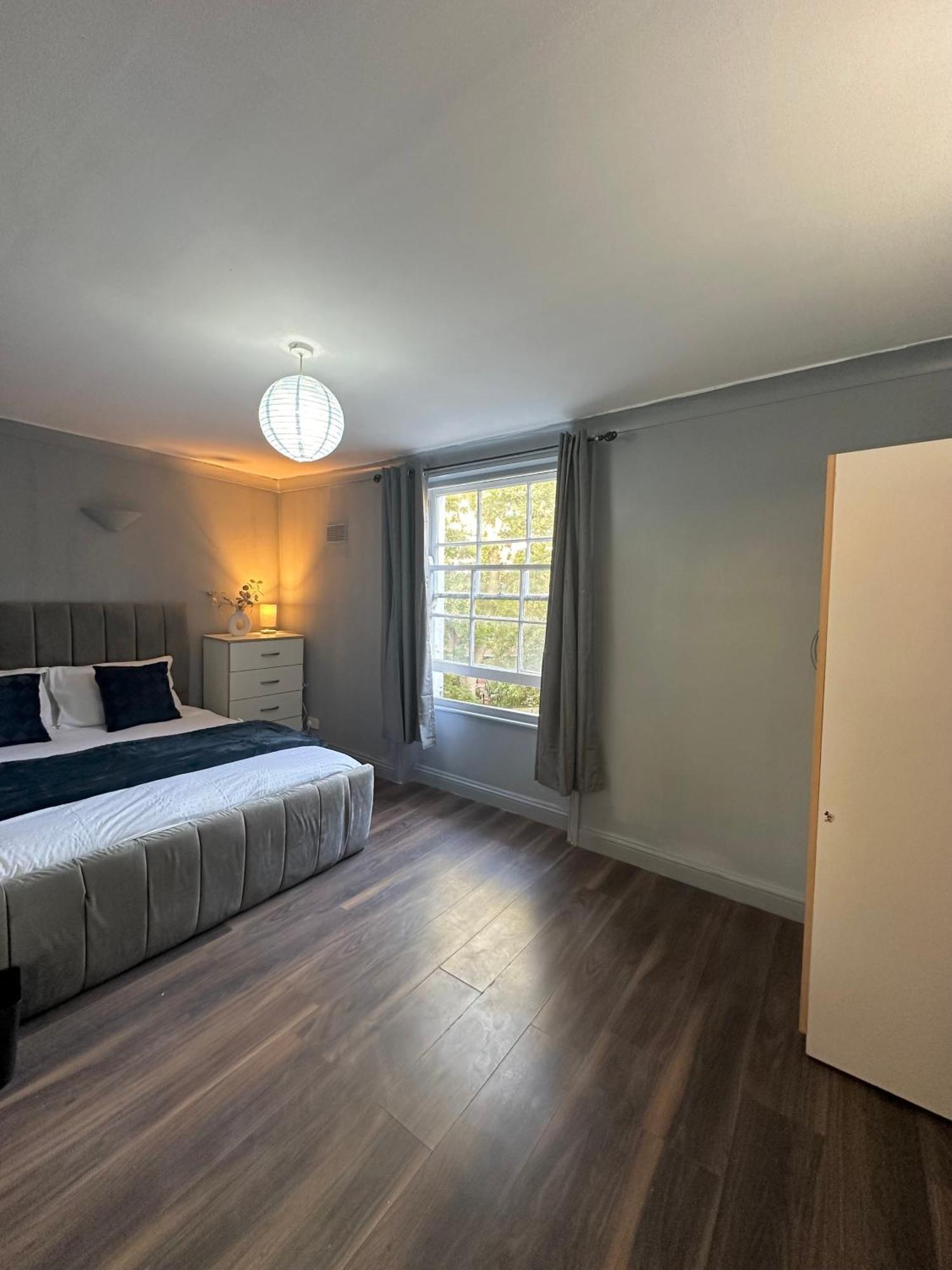 לונדון Luxury Room In A 4 Bedroom Flat! 4 Minutes Walk To Kingscross, St Pancras מראה חיצוני תמונה