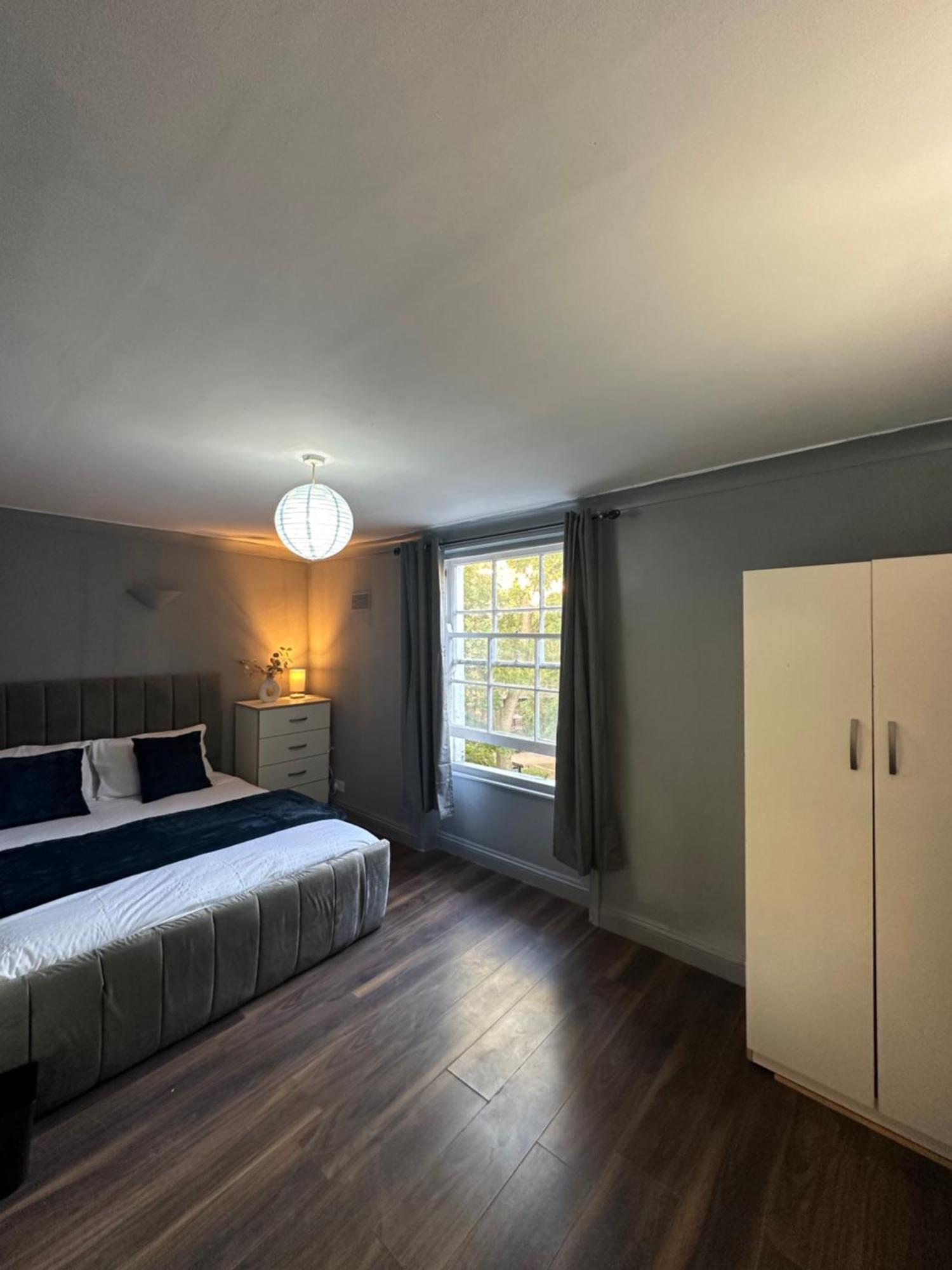 לונדון Luxury Room In A 4 Bedroom Flat! 4 Minutes Walk To Kingscross, St Pancras מראה חיצוני תמונה