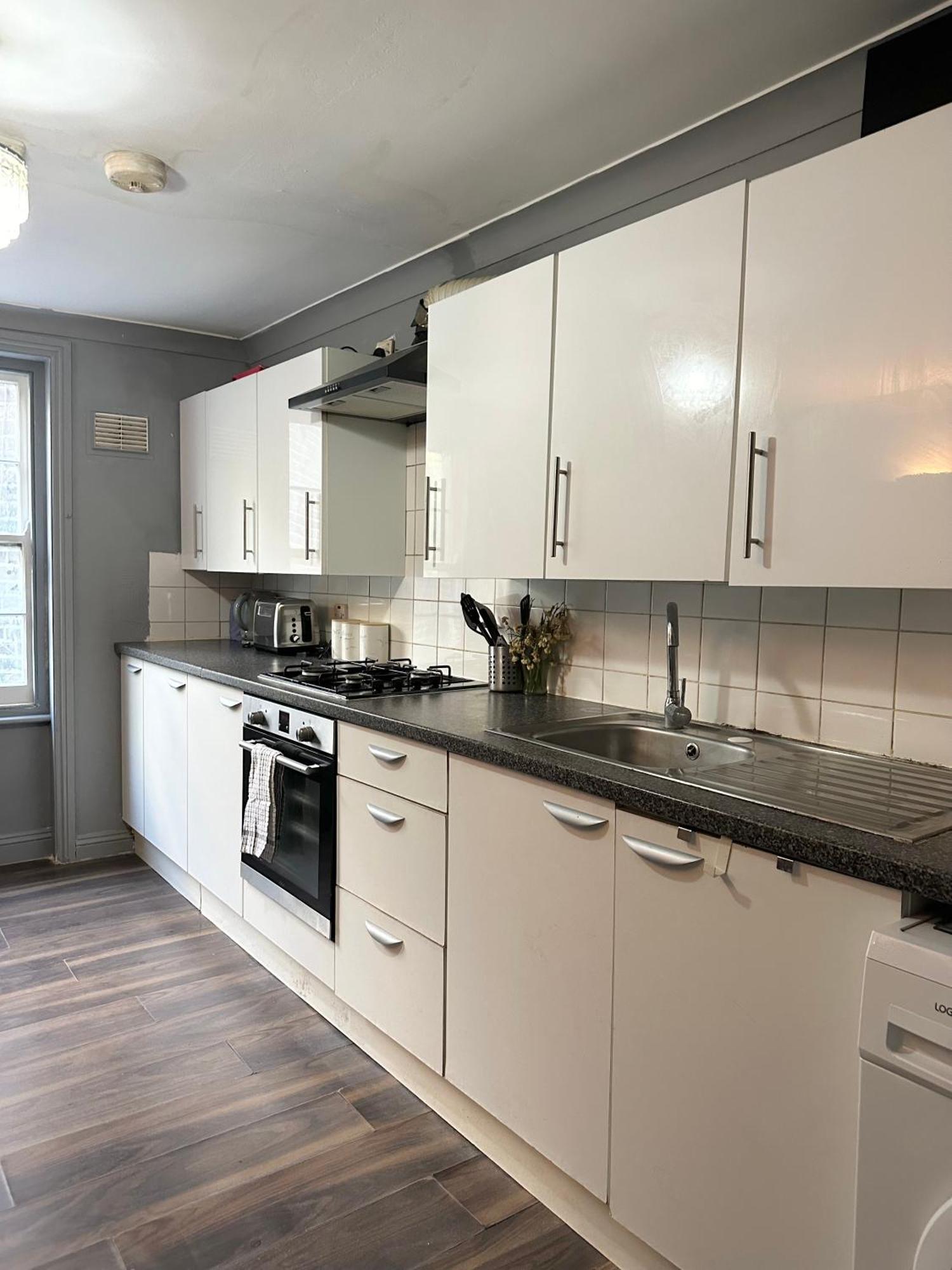 לונדון Luxury Room In A 4 Bedroom Flat! 4 Minutes Walk To Kingscross, St Pancras מראה חיצוני תמונה