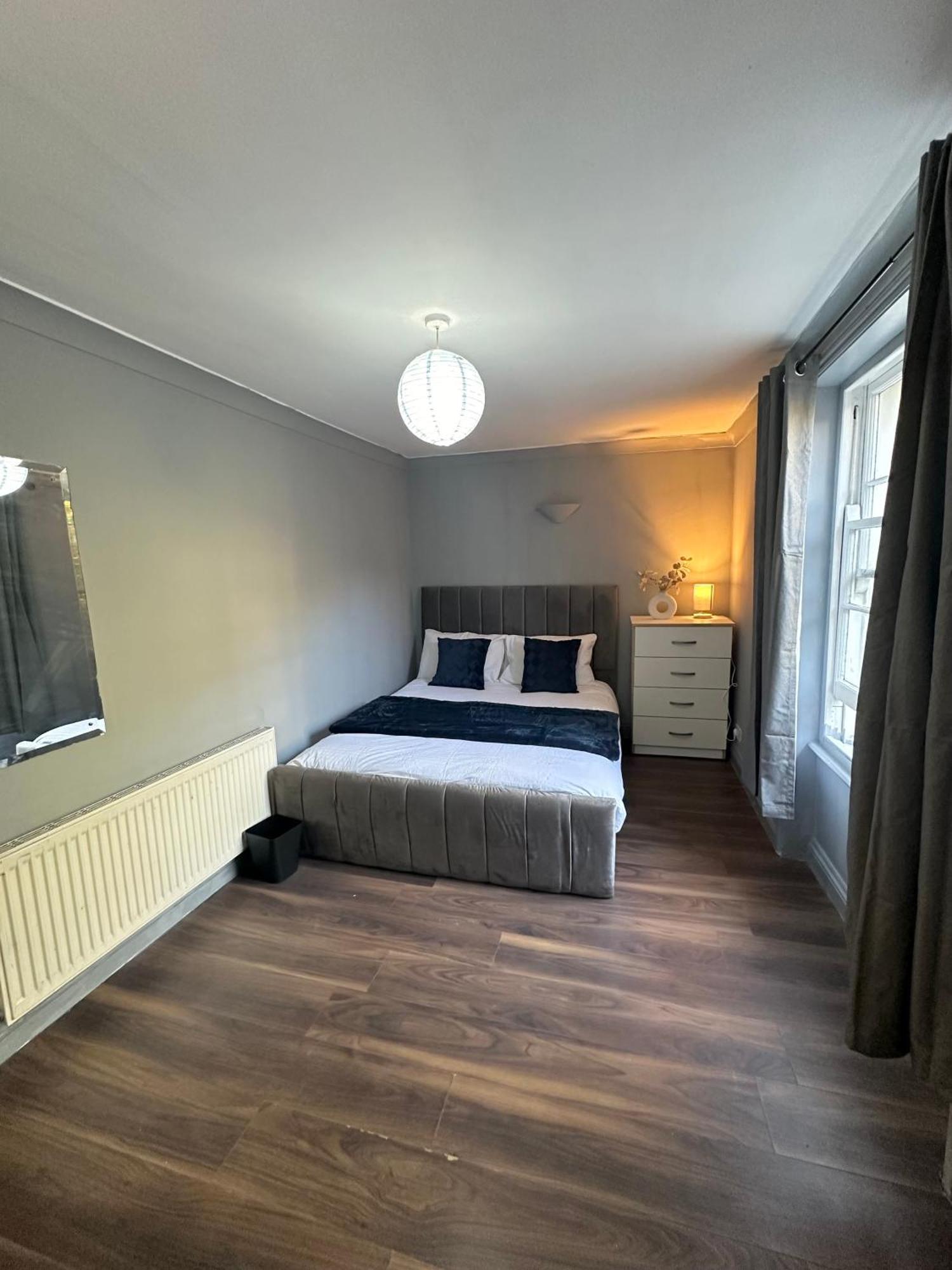 לונדון Luxury Room In A 4 Bedroom Flat! 4 Minutes Walk To Kingscross, St Pancras מראה חיצוני תמונה