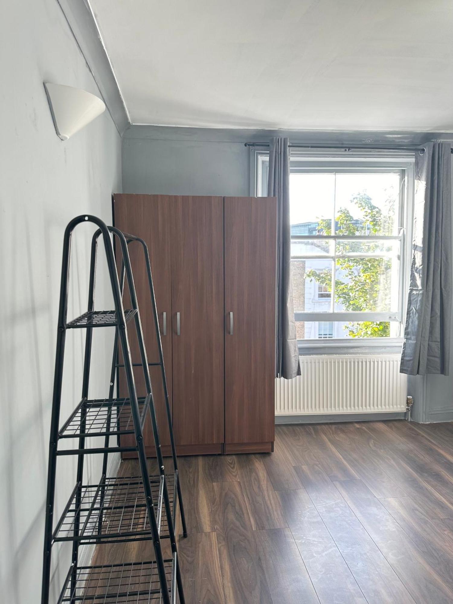 לונדון Luxury Room In A 4 Bedroom Flat! 4 Minutes Walk To Kingscross, St Pancras מראה חיצוני תמונה